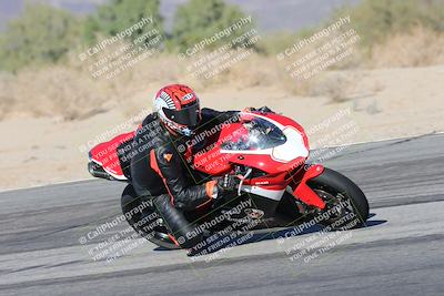 media/Dec-01-2025-Moto Forza (Mon) [[2daa91e15f]]/2-Intermediate Group/Session 4 Turn 9/